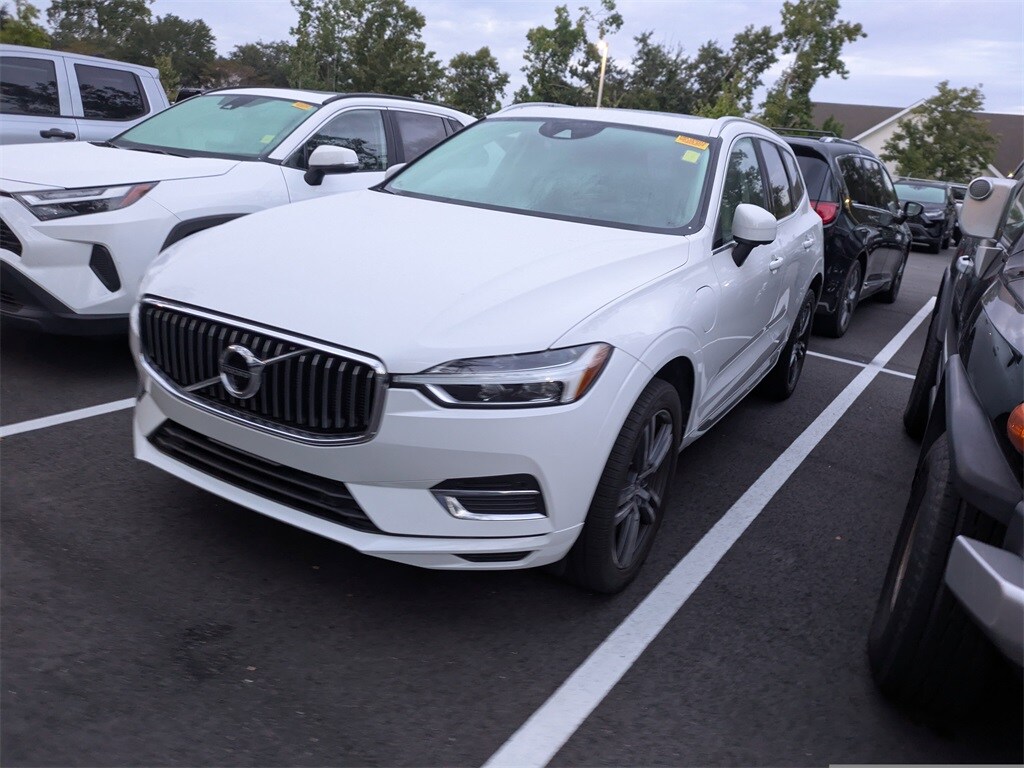 2021 Volvo XC60 Recharge Hybrid T8 Inscription Expression photo 2