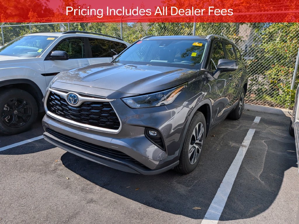 Used 2023 Toyota Highlander Hybrid XLE SUV
