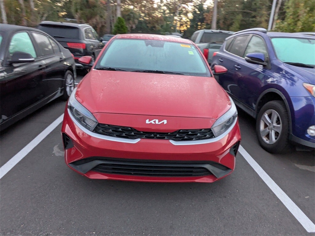 2023 Kia Forte LXS photo 2