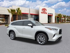 2026 Toyota Highlander Limited SUV