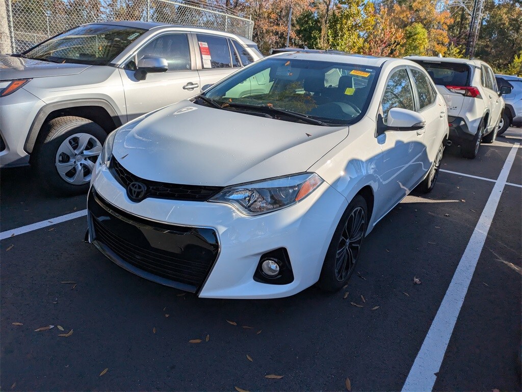2015 Toyota Corolla Plus photo 3
