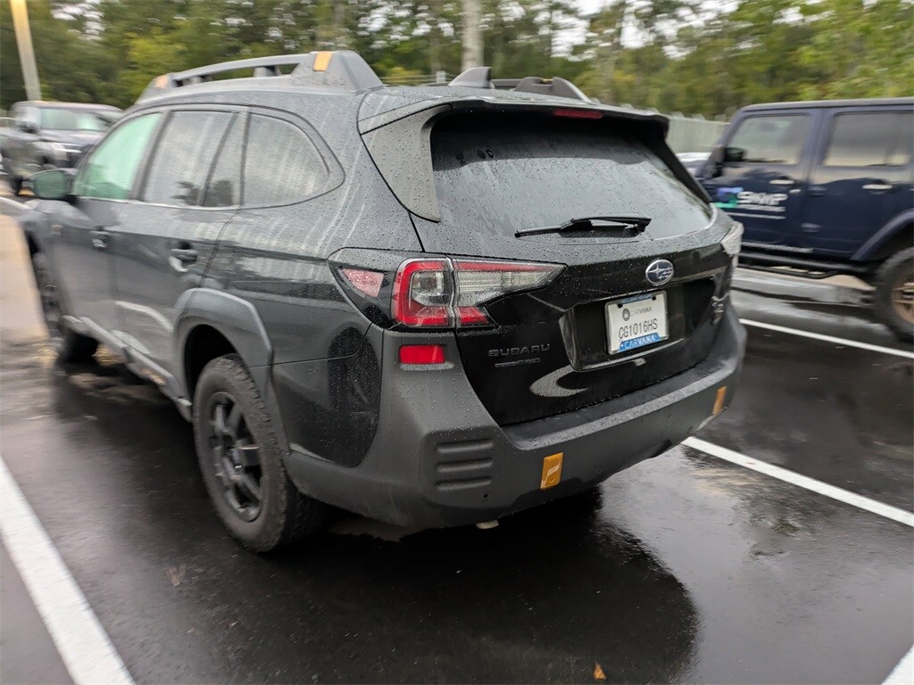 2022 Subaru Outback Wilderness photo 2