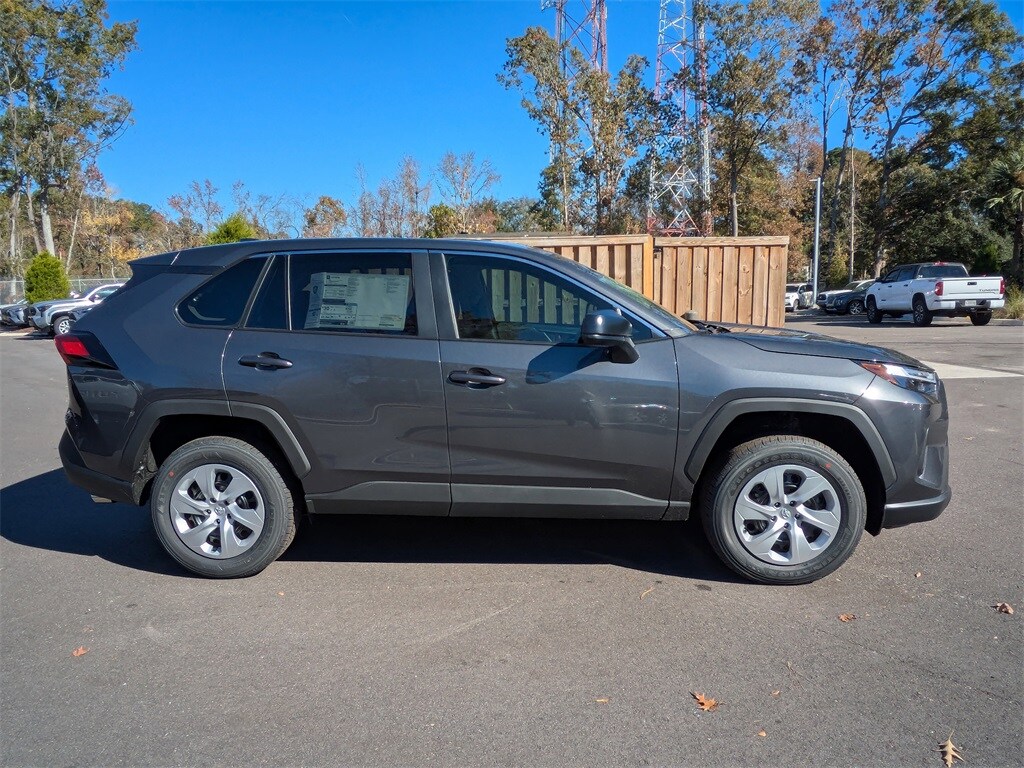 2025 Toyota RAV4 LE photo 2