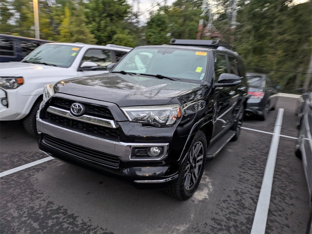2018 Toyota 4Runner Limited photo 3