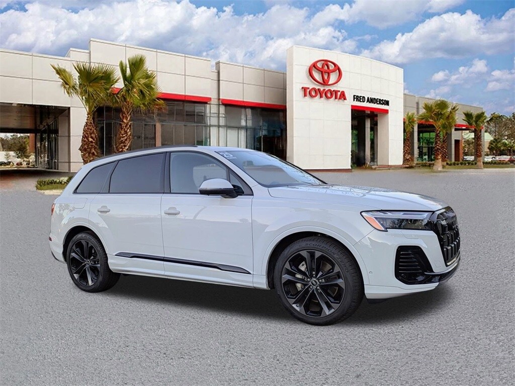 Used 2025 Audi Q7 55 Premium Plus SUV