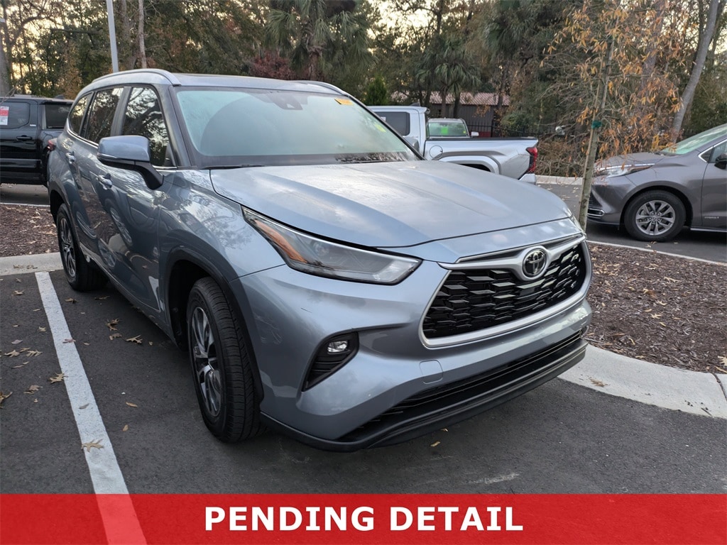 2023 Toyota Highlander XLE's photo