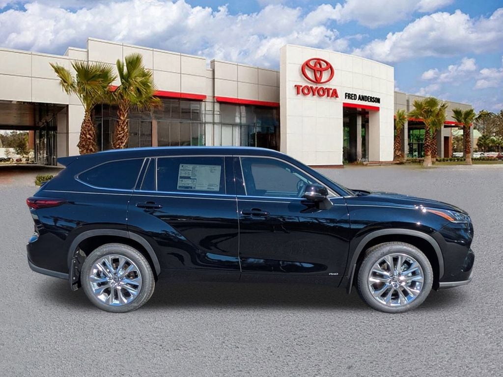 New 2026 Toyota Highlander Hybrid Limited SUV