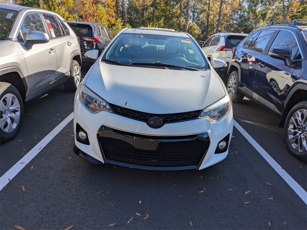 2015 Toyota Corolla Plus photo 2
