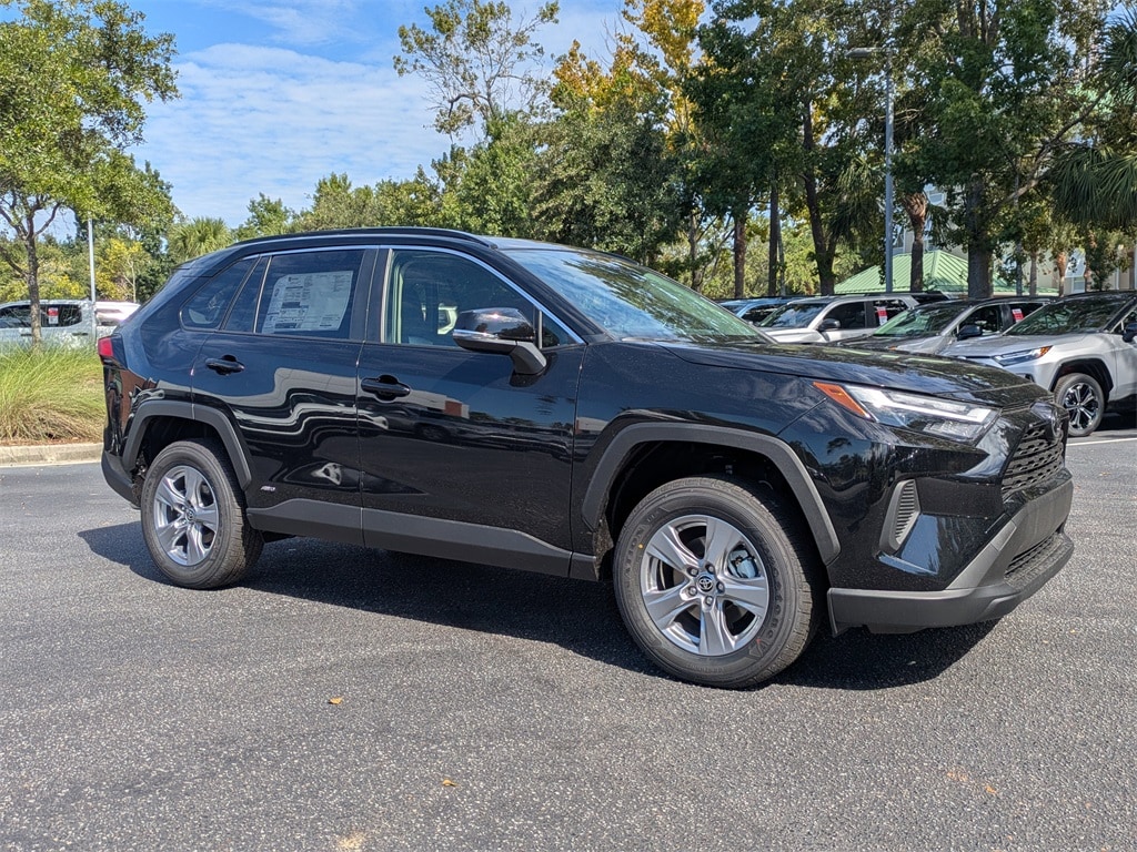 2025 Toyota RAV4 Hybrid SUV 
