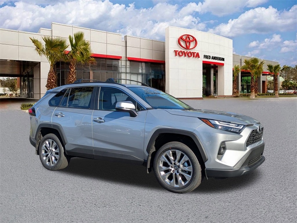 2025 Toyota RAV4 XLE Premium's photo