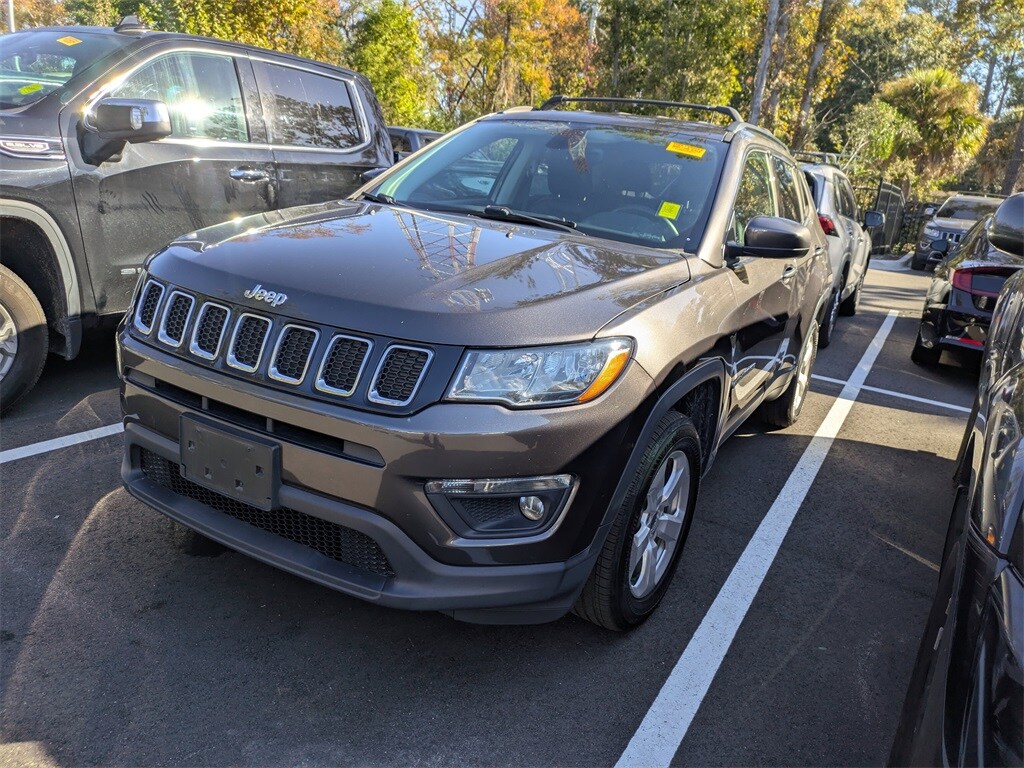 2018 Jeep Compass Latitude photo 2
