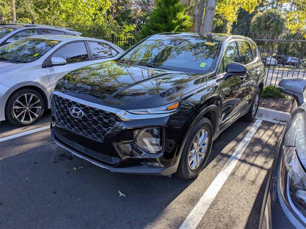 2019 Hyundai Santa Fe SEL photo 2