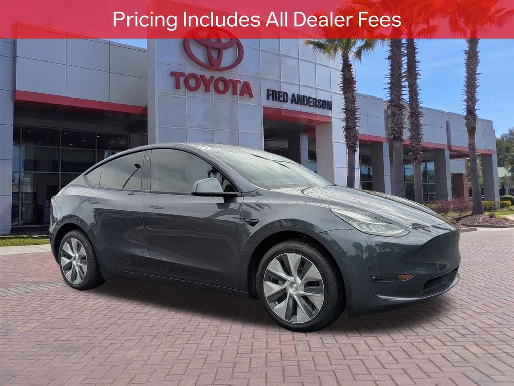 2022 Tesla Model Y Long Range Dual Motor All-Wheel Drive's photo