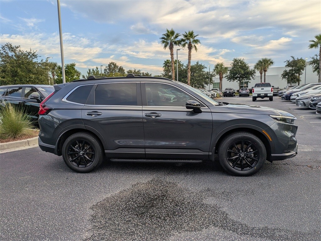 2025 Honda CR-V Hybrid Sport-L photo 3