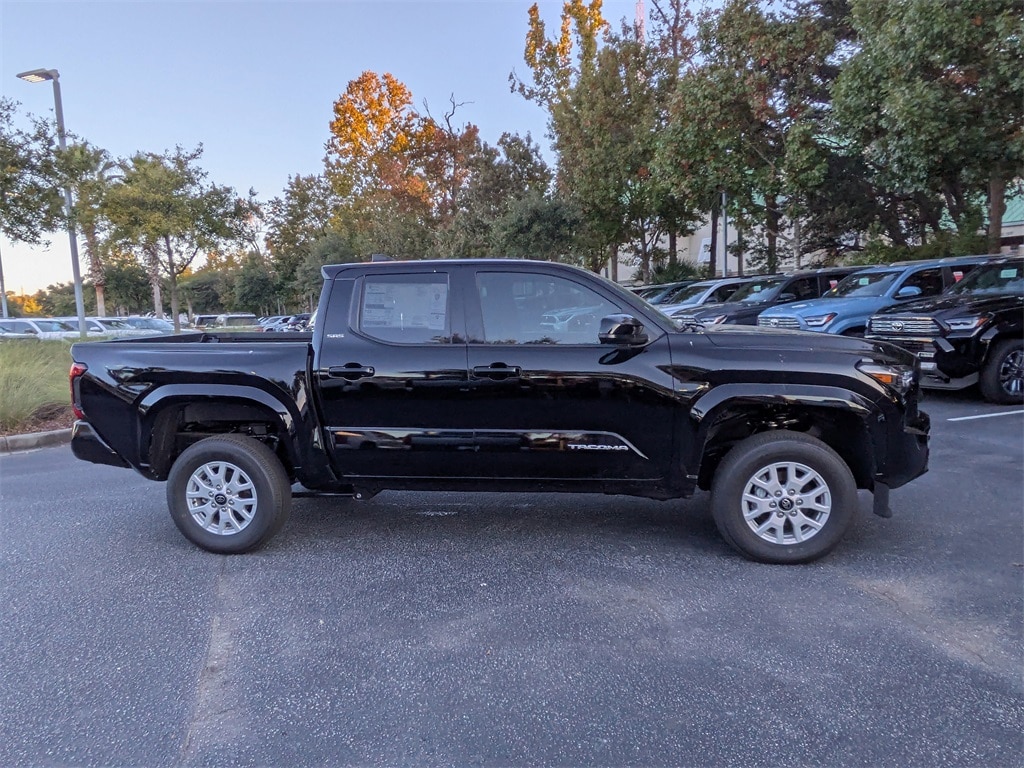 New 2025 Toyota Tacoma SR5 Truck Double Cab