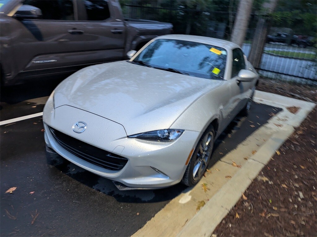 2023 Mazda MX-5 Miata Miata RF Grand Touring photo 3