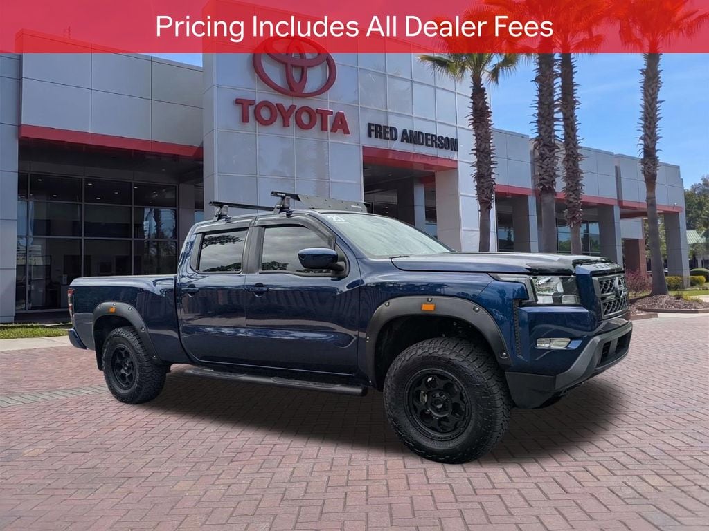 2023 Nissan Frontier SV Crew Cab 4X4 LWB's photo