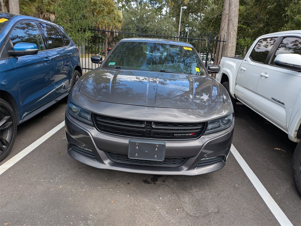 2016 Dodge Charger SXT photo 2