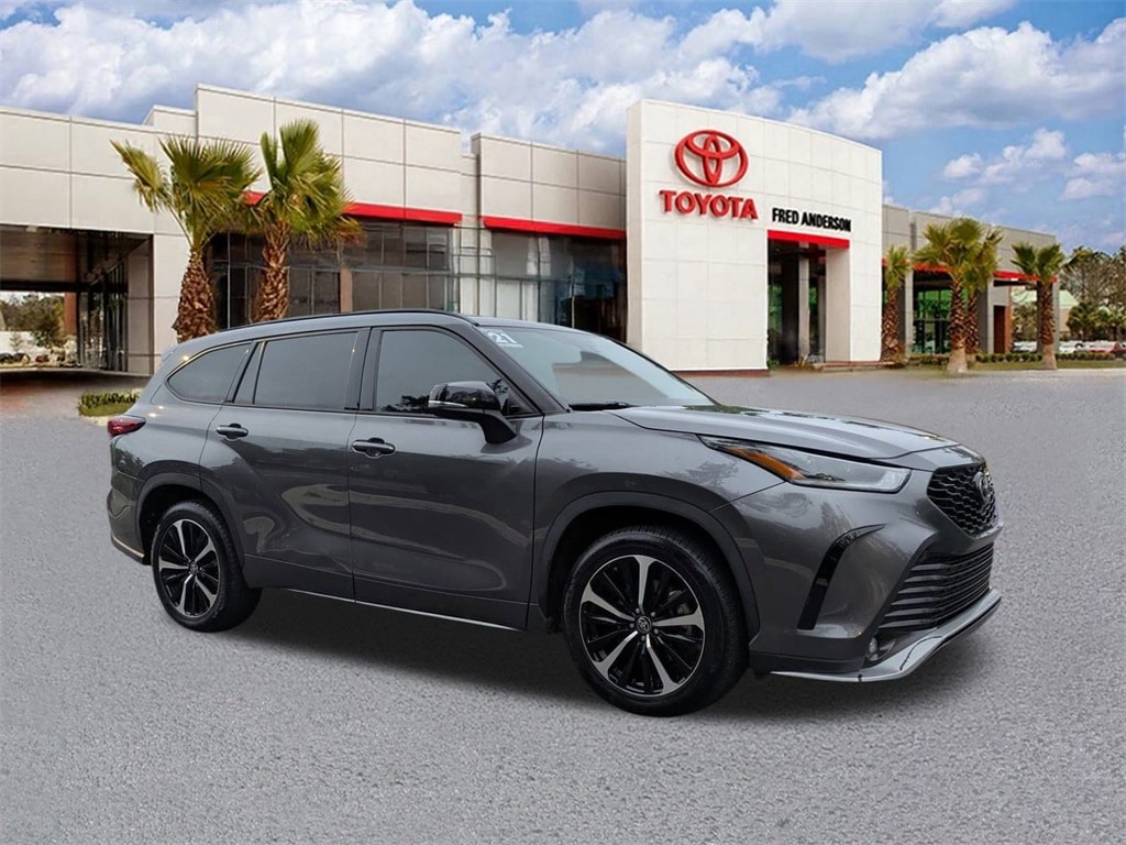 Used 2021 Toyota Highlander XSE SUV