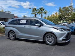 2025 Toyota Sienna LE Van Passenger Van