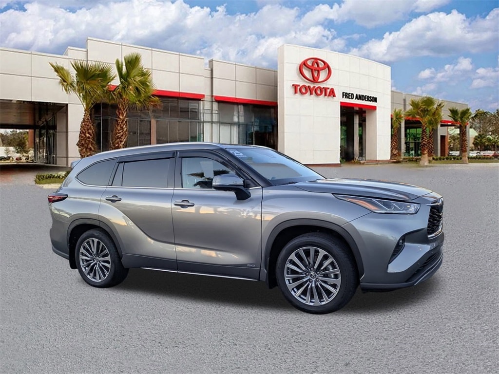 Certified 2025 Toyota Highlander Hybrid Limited 25th Edition SUV
