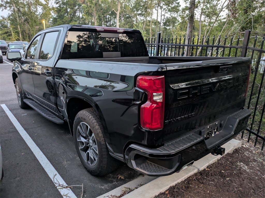 2023 Chevrolet Silverado 1500 RST photo 2