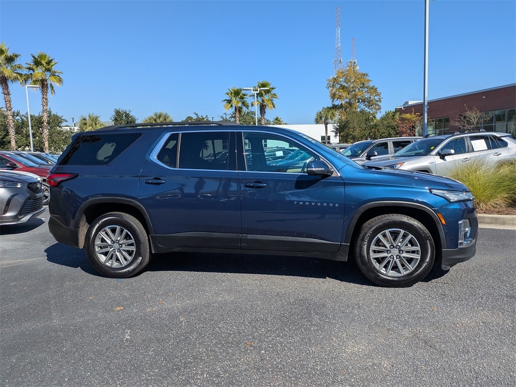 Used 2022 Chevrolet Traverse LT Leather SUV
