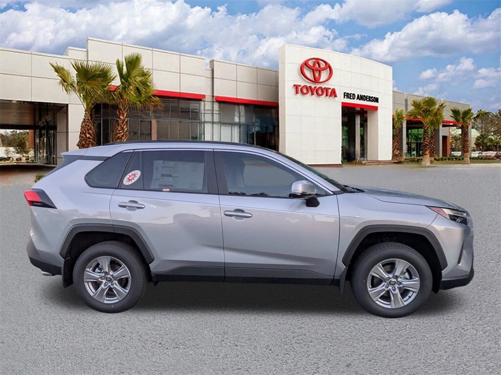 New 2025 Toyota RAV4 XLE SUV