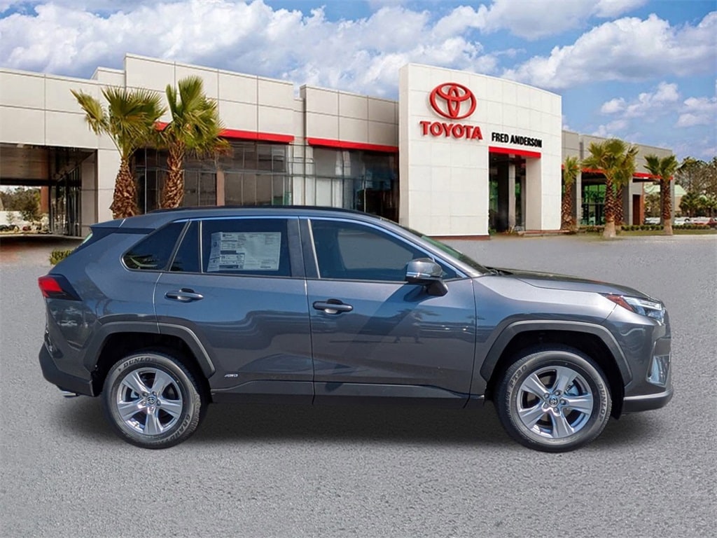 New 2025 Toyota RAV4 Hybrid LE SUV