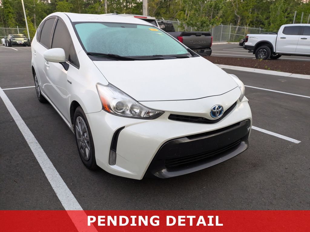 2015 Toyota Prius v Wagon 