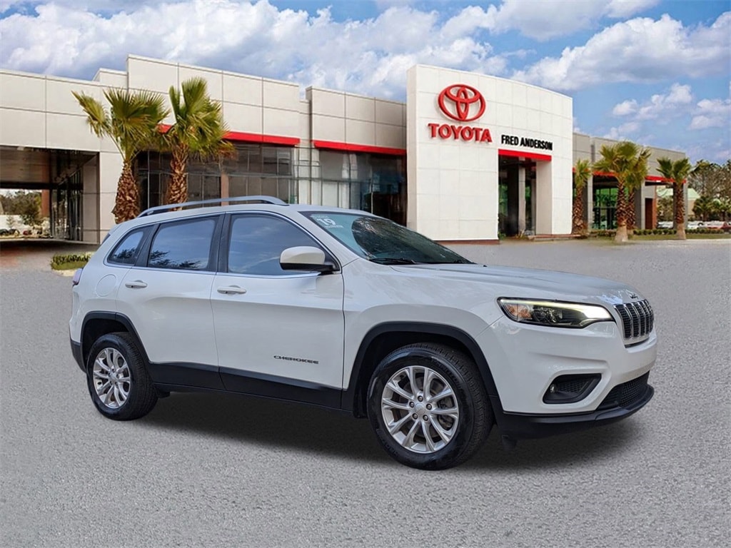 Used 2019 Jeep Cherokee Latitude SUV