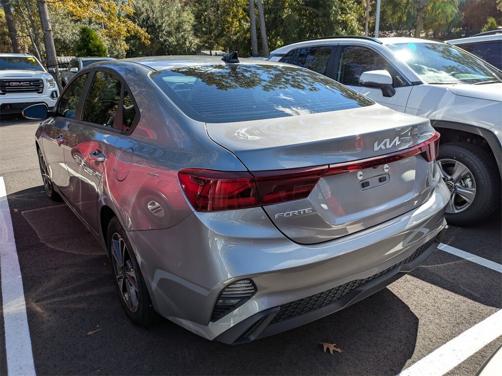 2024 Kia Forte LXS photo 4