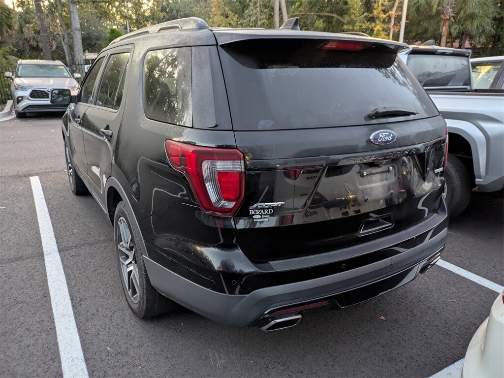 2017 Ford Explorer Sport photo 2