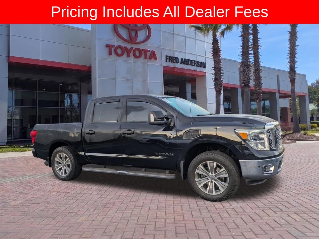 2017 Nissan Titan Truck 