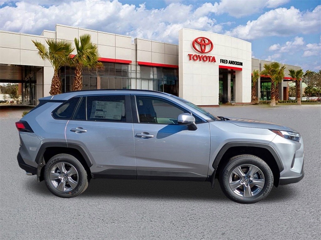 New 2025 Toyota RAV4 Hybrid XLE SUV
