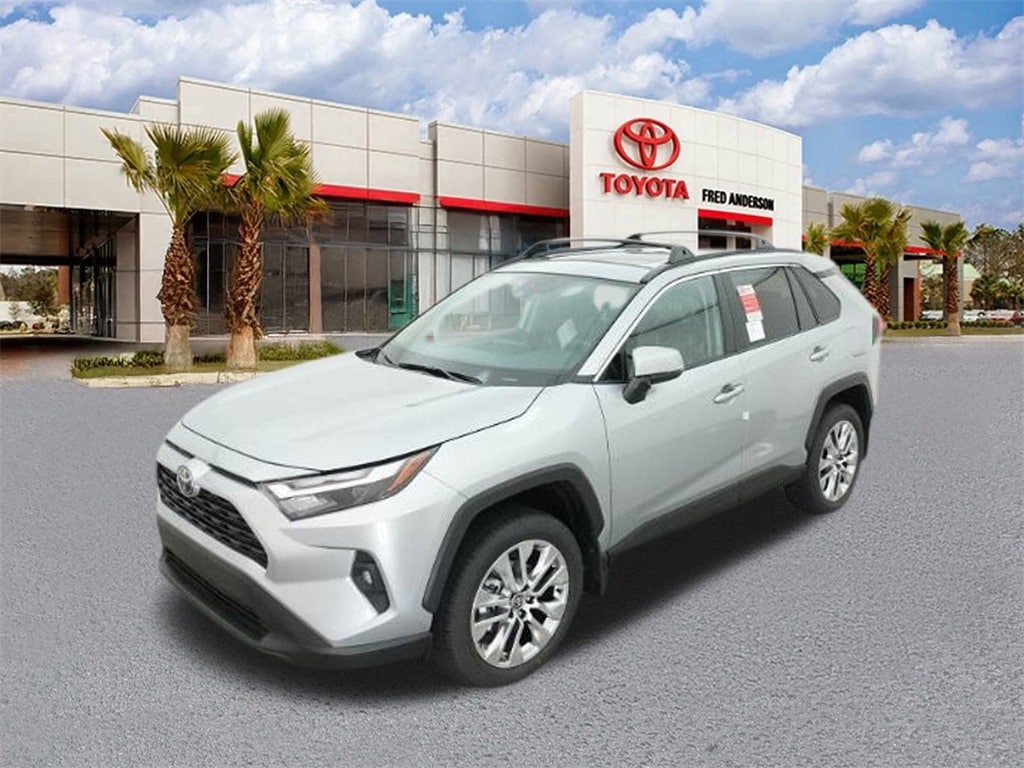 2025 Toyota RAV4 XLE Premium's photo