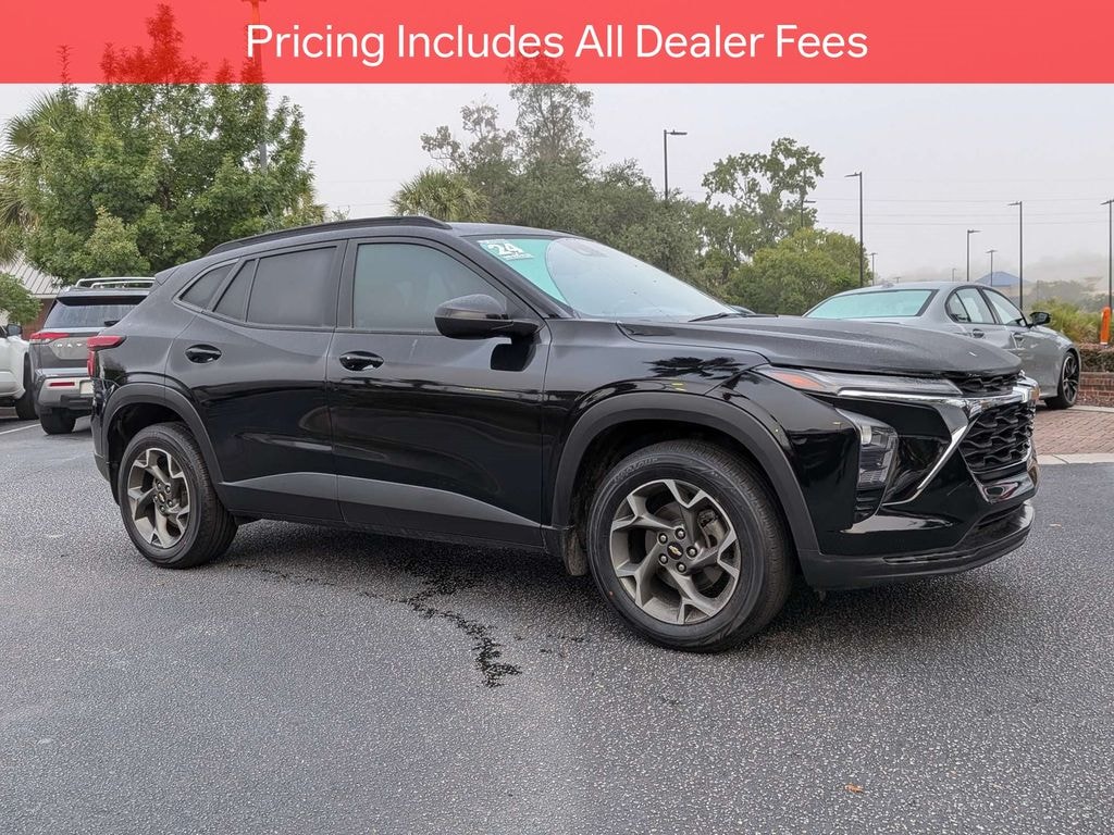 Used 2024 Chevrolet Trax LT SUV