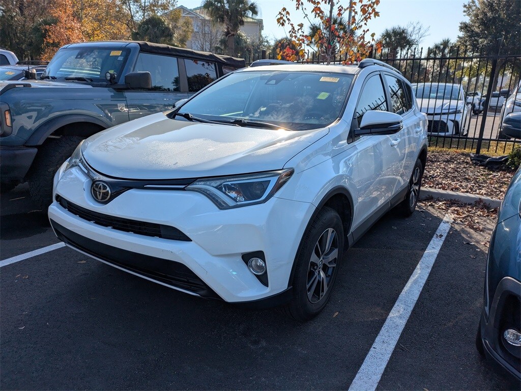 2018 Toyota RAV4 XLE photo 3