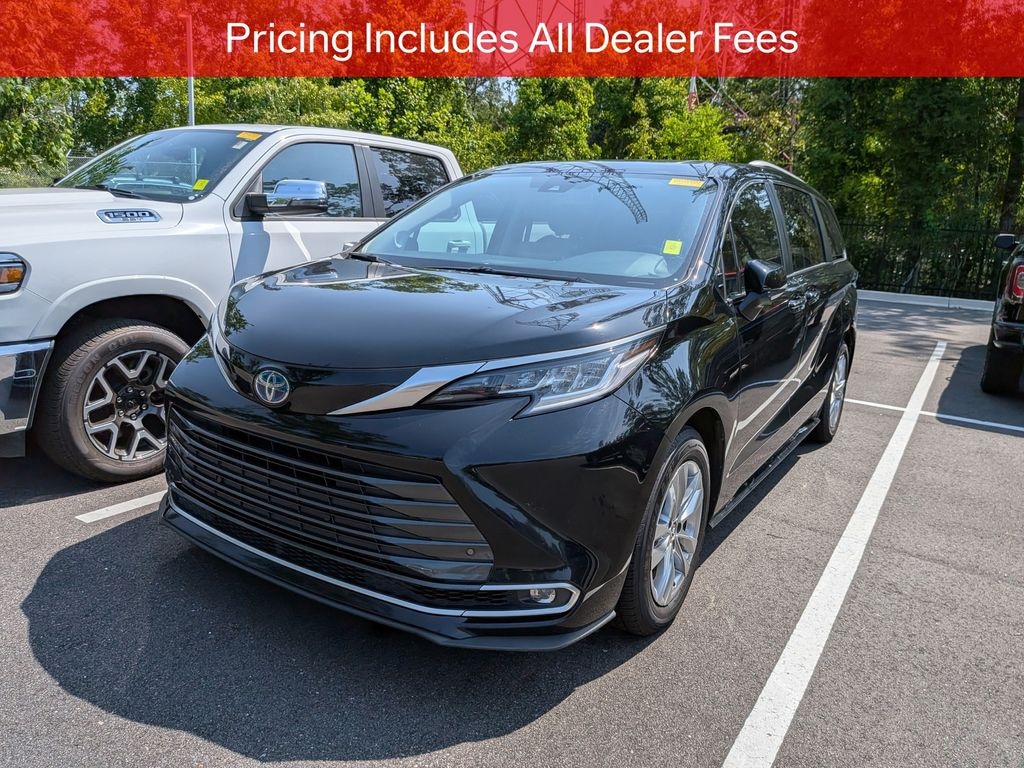 Used 2023 Toyota Sienna Limited Minivan/Van