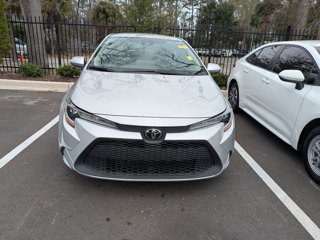 Used 2022 Toyota Corolla LE Sedan