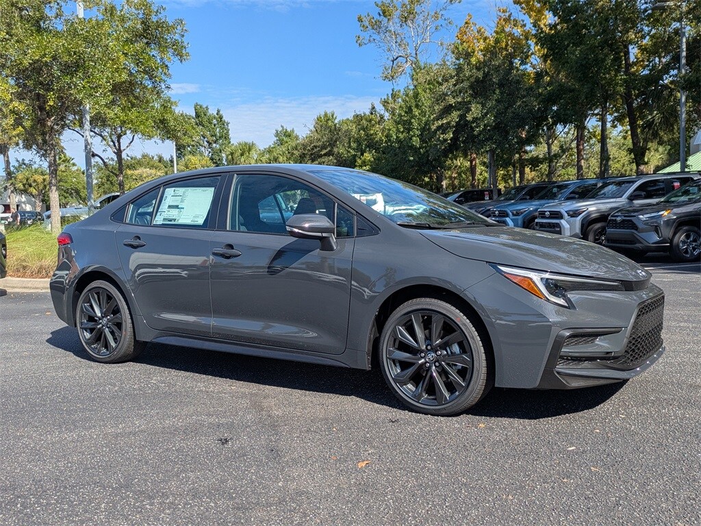 2026 Toyota Corolla SE photo 2