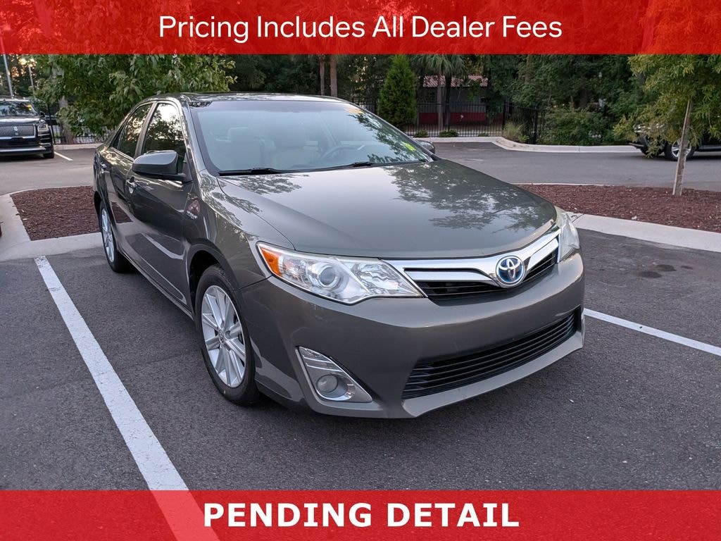 Used 2014 Toyota Camry Hybrid XLE Sedan
