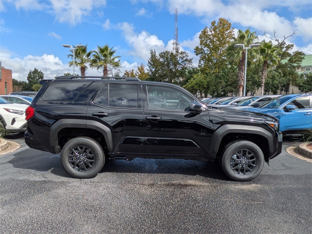 2025 Toyota 4Runner SR5 photo 2