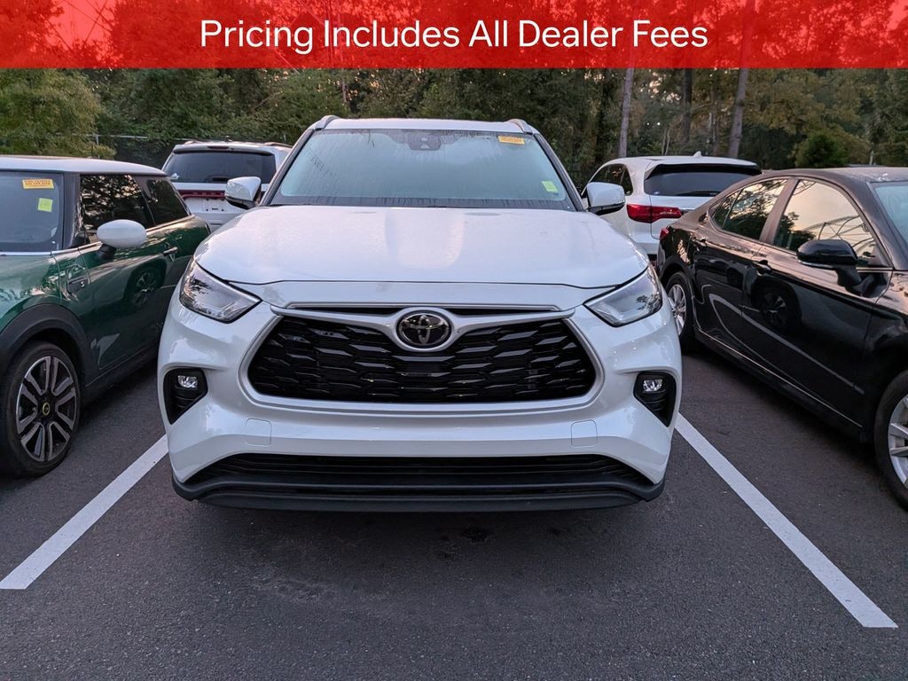 Used 2024 Toyota Highlander XLE SUV