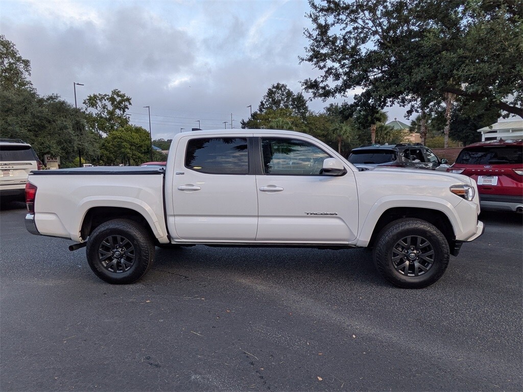2023 Toyota Tacoma SR5 V6 photo 3