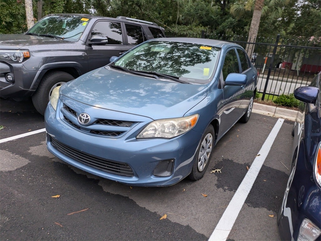 2013 Toyota Corolla L photo 3
