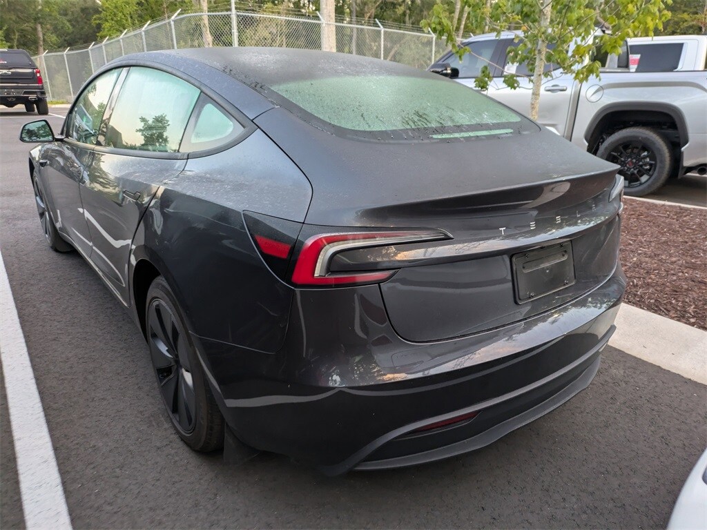 2024 Tesla Model 3 photo 4