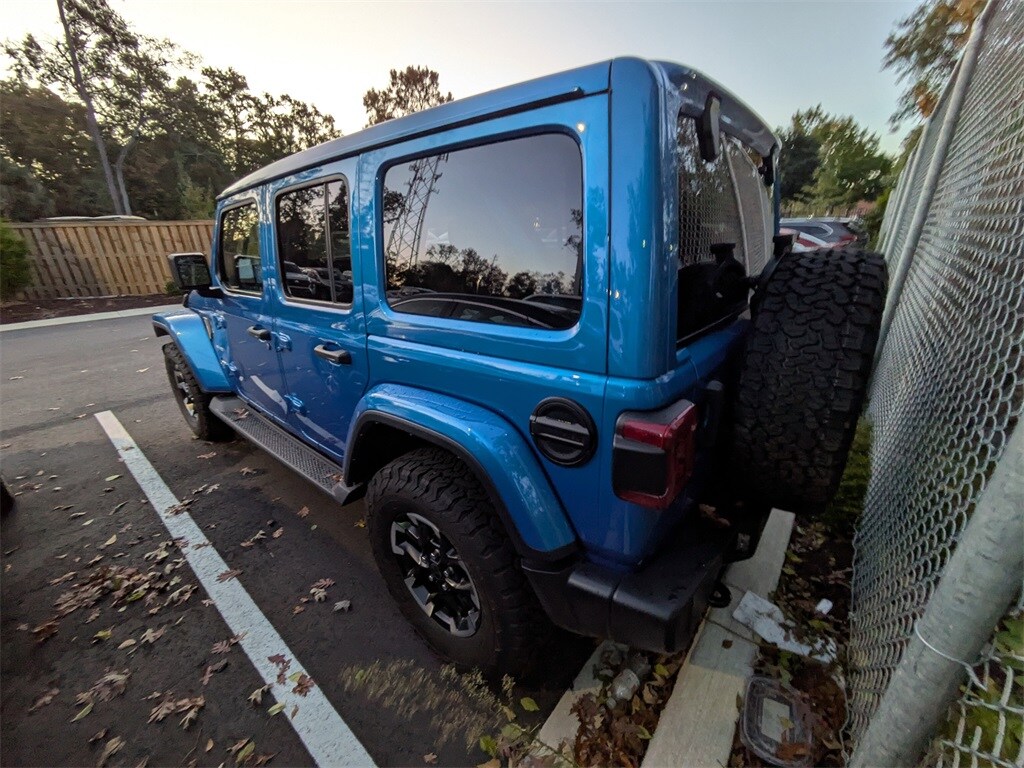2024 Jeep Wrangler Sahara photo 2