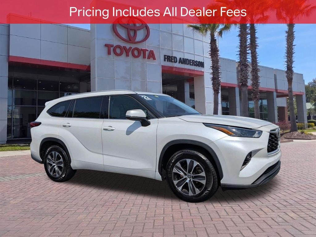 Used 2022 Toyota Highlander XLE SUV