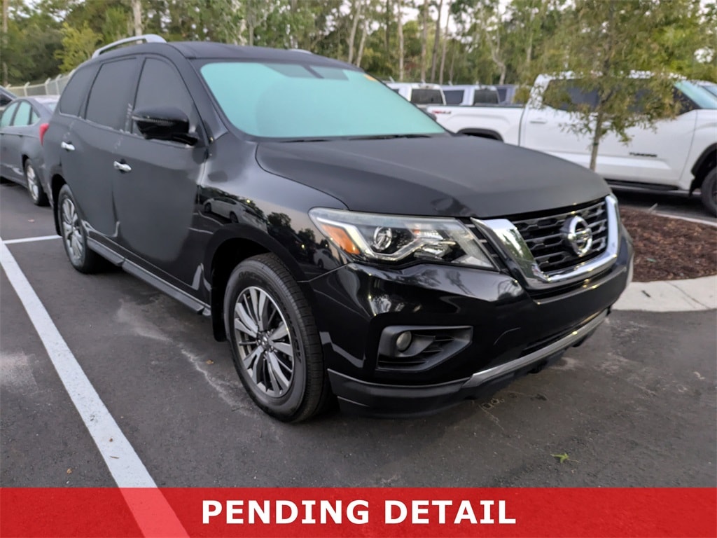 2020 Nissan Pathfinder SL